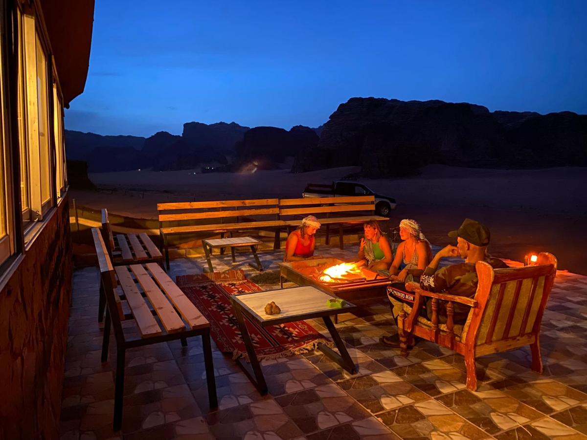 Bedouin Memories Camp Bed & Breakfast วาดิรัม ภายนอก รูปภาพ